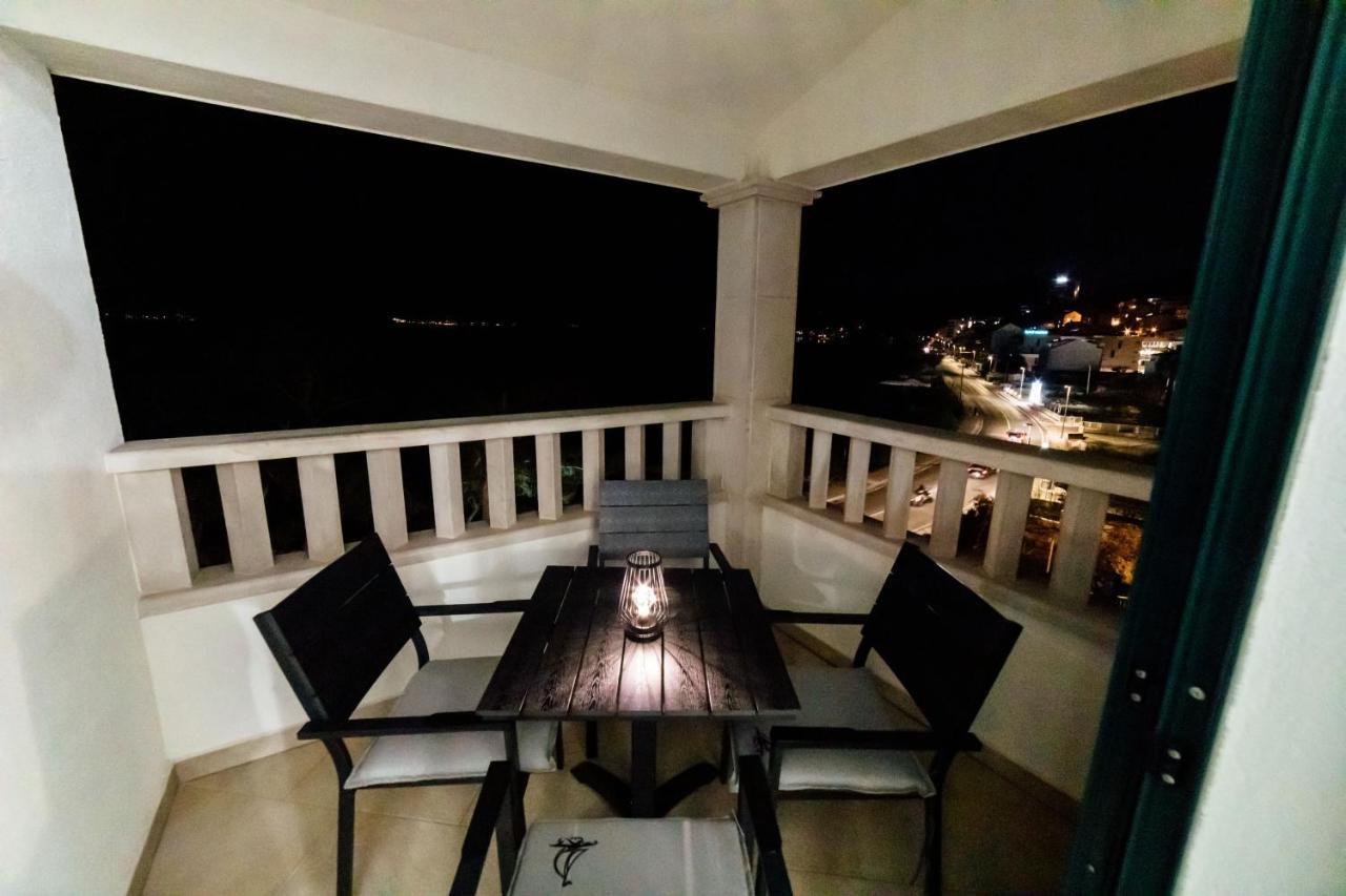 Villa Lidija Omiš Esterno foto